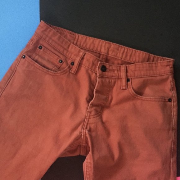 RED LEVI'S - Picture 4 of 6